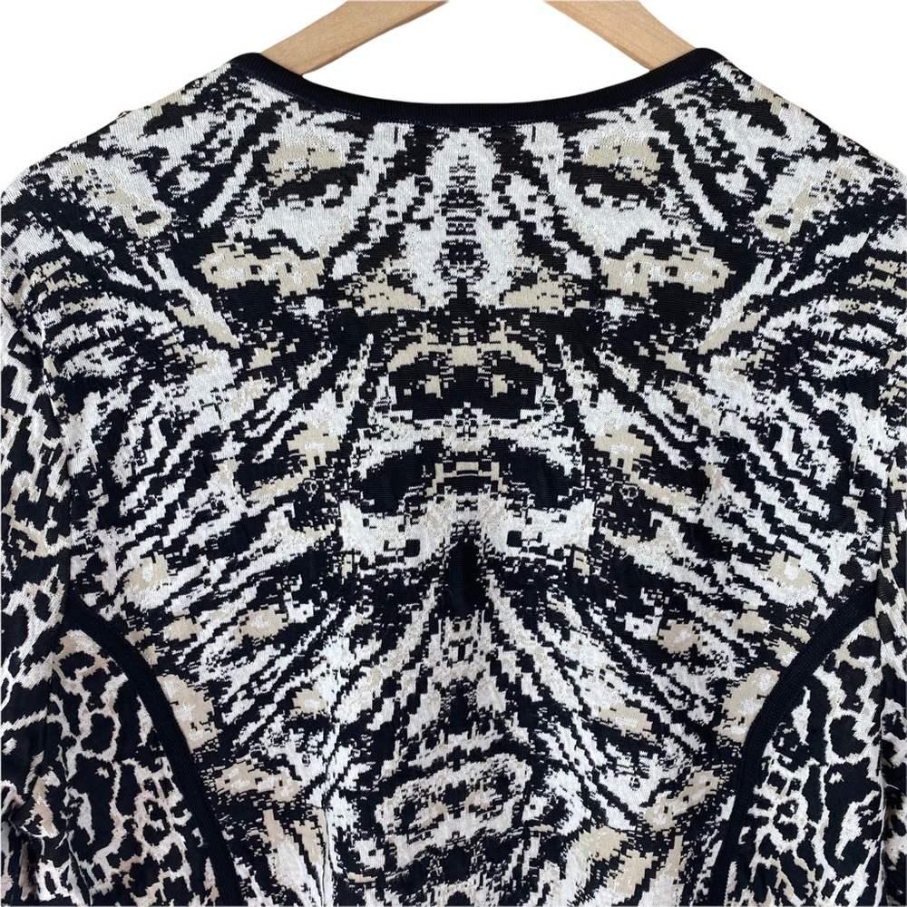 Chico’s Animal Print Black Cream Zipper Cardigan size 3 16 XL - Picture 5 of 10